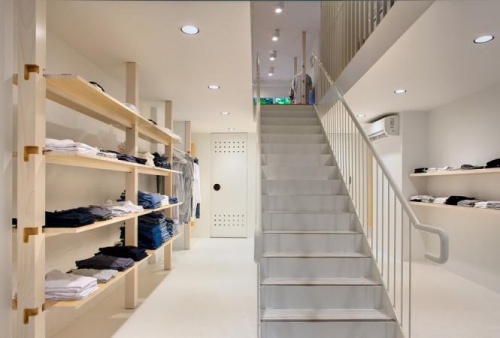 Bassike Fashion Store by Akin Creative
