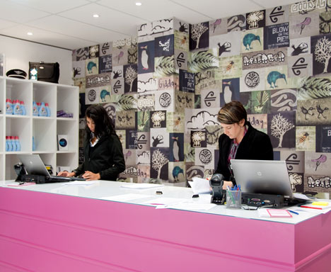 Air New Zealand Clothes Hangar Store by Gascoigne Associates