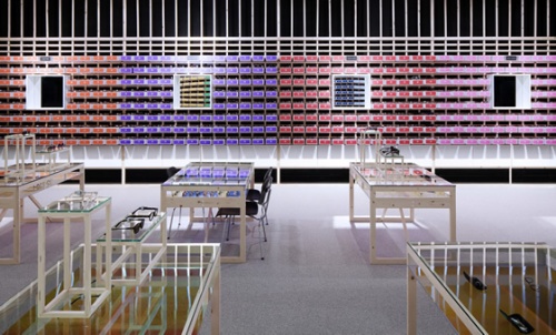 Eye Candy Optician Shop design by Creneau International