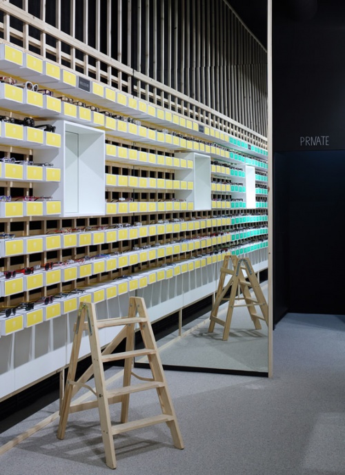 Eye Candy Optician Shop design by Creneau International