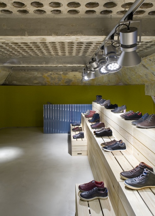 Camper Shoe Shop Bologna